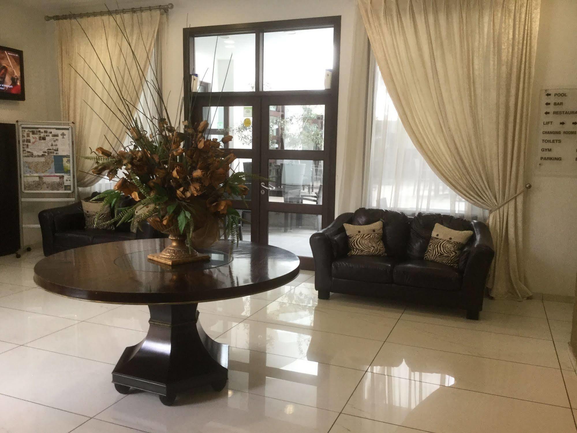 ניקוסיה Royiatiko Hotel מראה חיצוני תמונה
